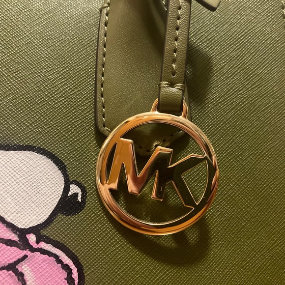 Puffer Jacket Snoopy Michael Kors Olive Handbag/Crossbody Bag - Picture 5 of 7